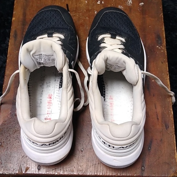 UNDER ARMOUR BASEBALL CLEATS, ATHLETIC SPORTS, LIGHTWEIGHT SHOES - Picture 6 of 9